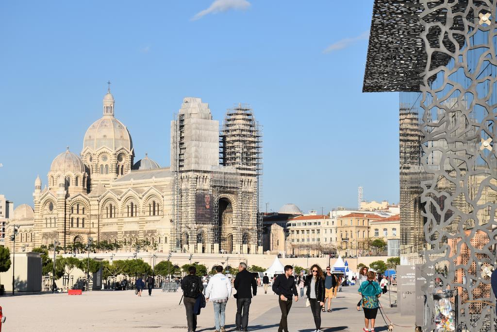 Sous Le Clocher Marseille Exteriör bild