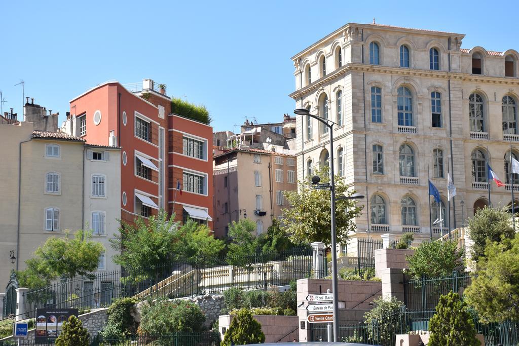 Sous Le Clocher Marseille Exteriör bild